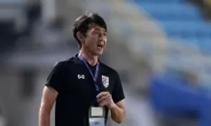 HLV tuyển Thái Lan tức giận vì bị sa thải đột ngột